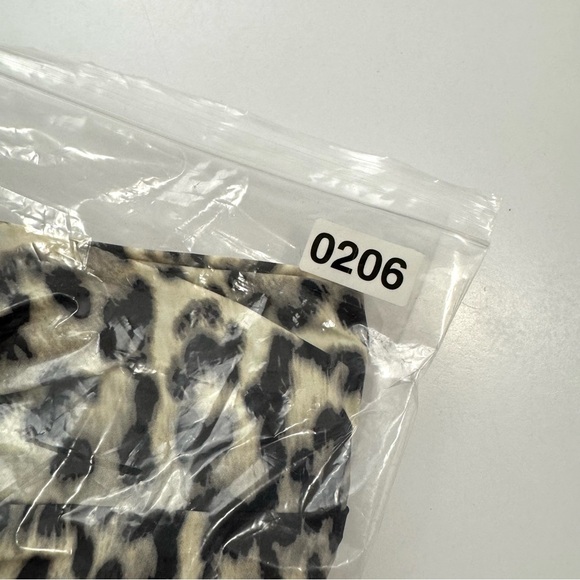 Lands End Women’s 8L Tan Black Cheetah Print One Piece Swimsuit Slimming w/ Bra - Picture 12 of 12